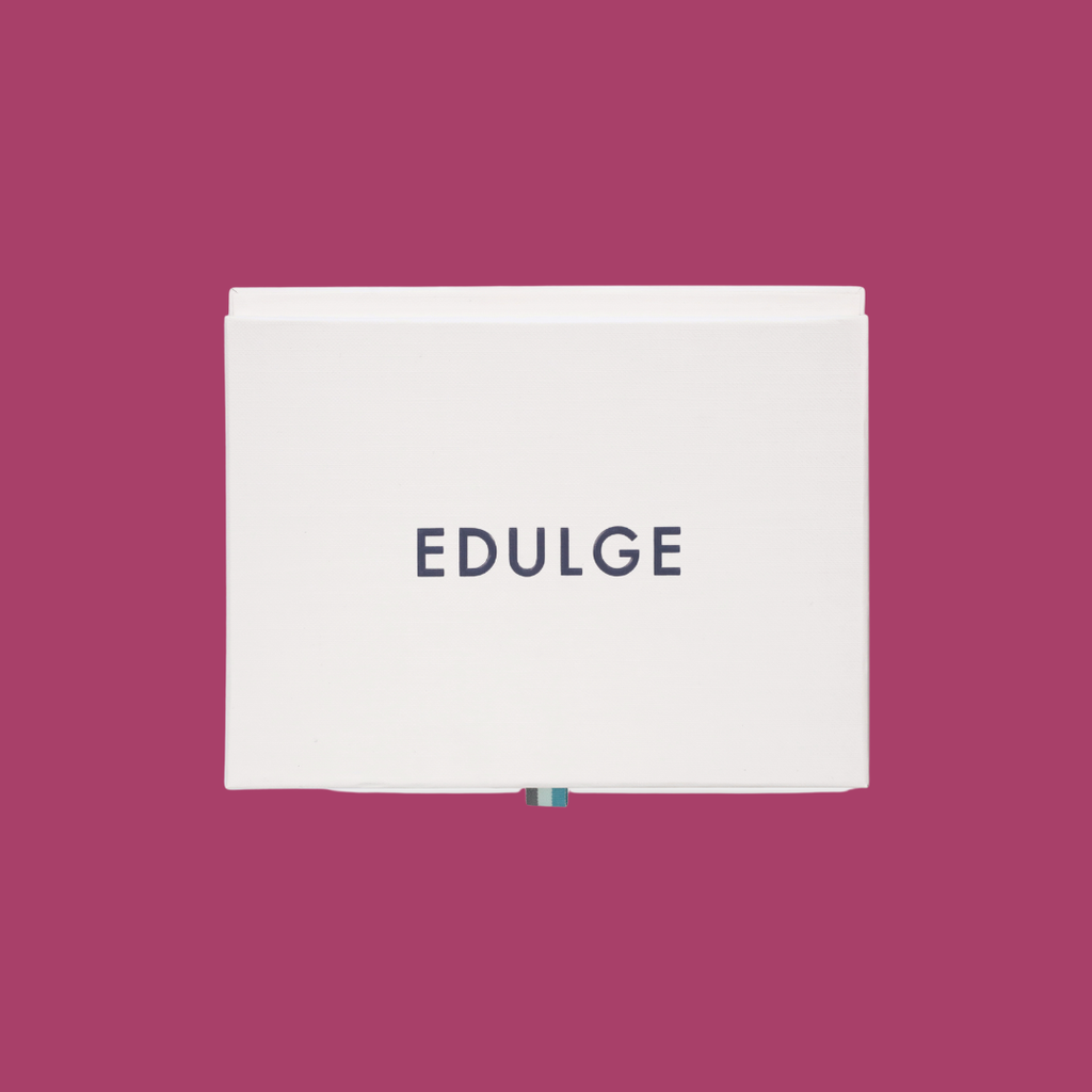 The For Teen Girls Viral Discovery set contains samples of Claudio Zucca - Vanilla Pancake Extrait de Parfum, Lorenzo Pazzaglia - Sugar Kisses Extrait de Parfum, Theodoros Kalotinis - Bubble Gum Factory Eau de Parfum, Jousset Parfums - Sticky Popcorn Extrait de Parfum, Duduar - Happy Apple Extrait de Parfum, Aziri Paris - Granita Extrait de Parfum 